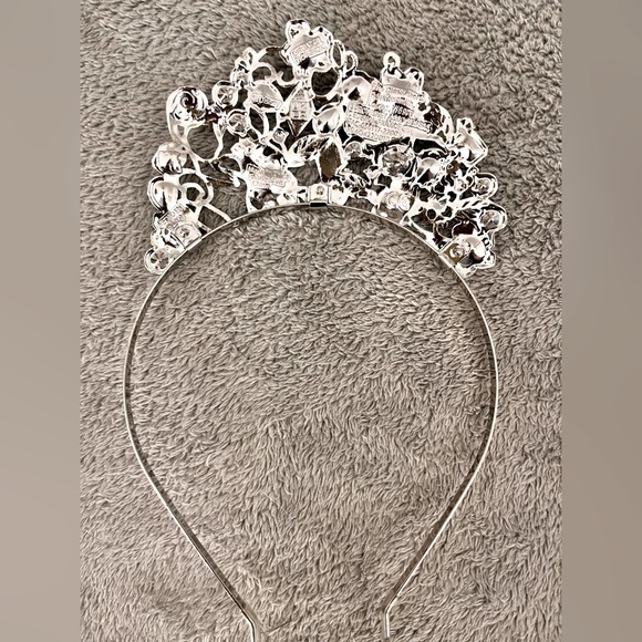 Disney princess Cinderella dress and accessories - Picture 9 of 10